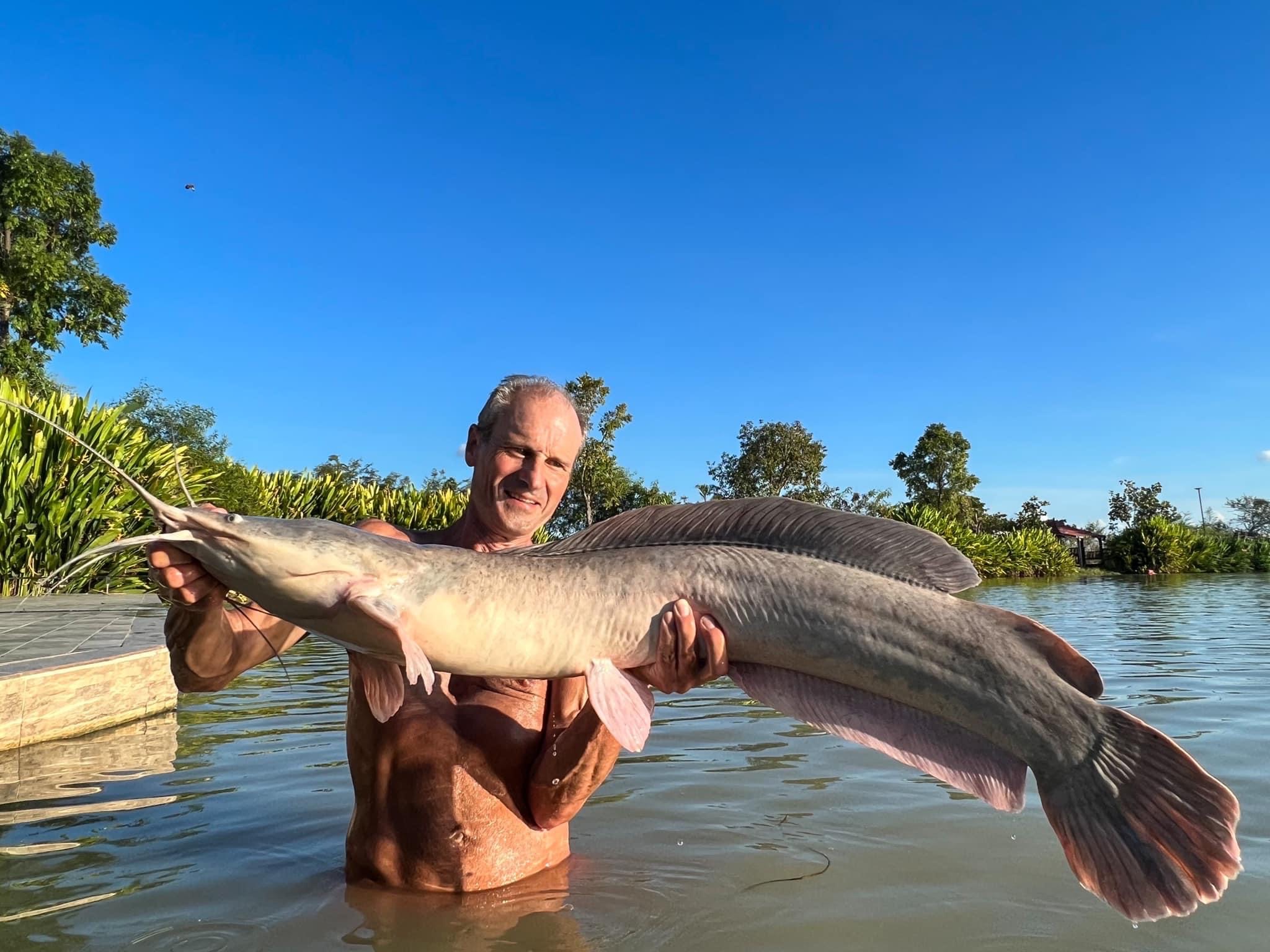 vundu walking african catfish thailand fishing